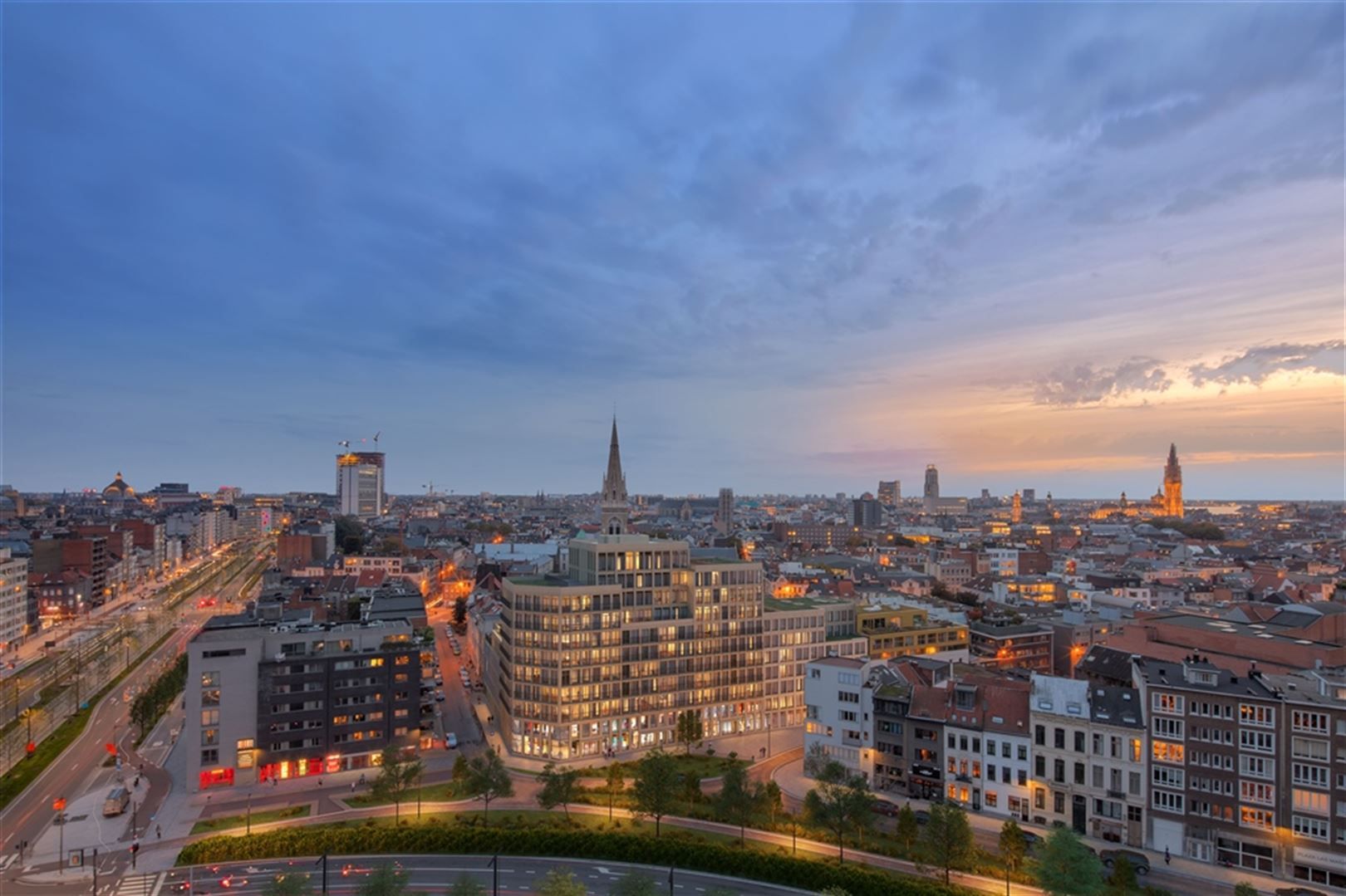 Moderne kantoren gelegen aan het Eilandje foto 4