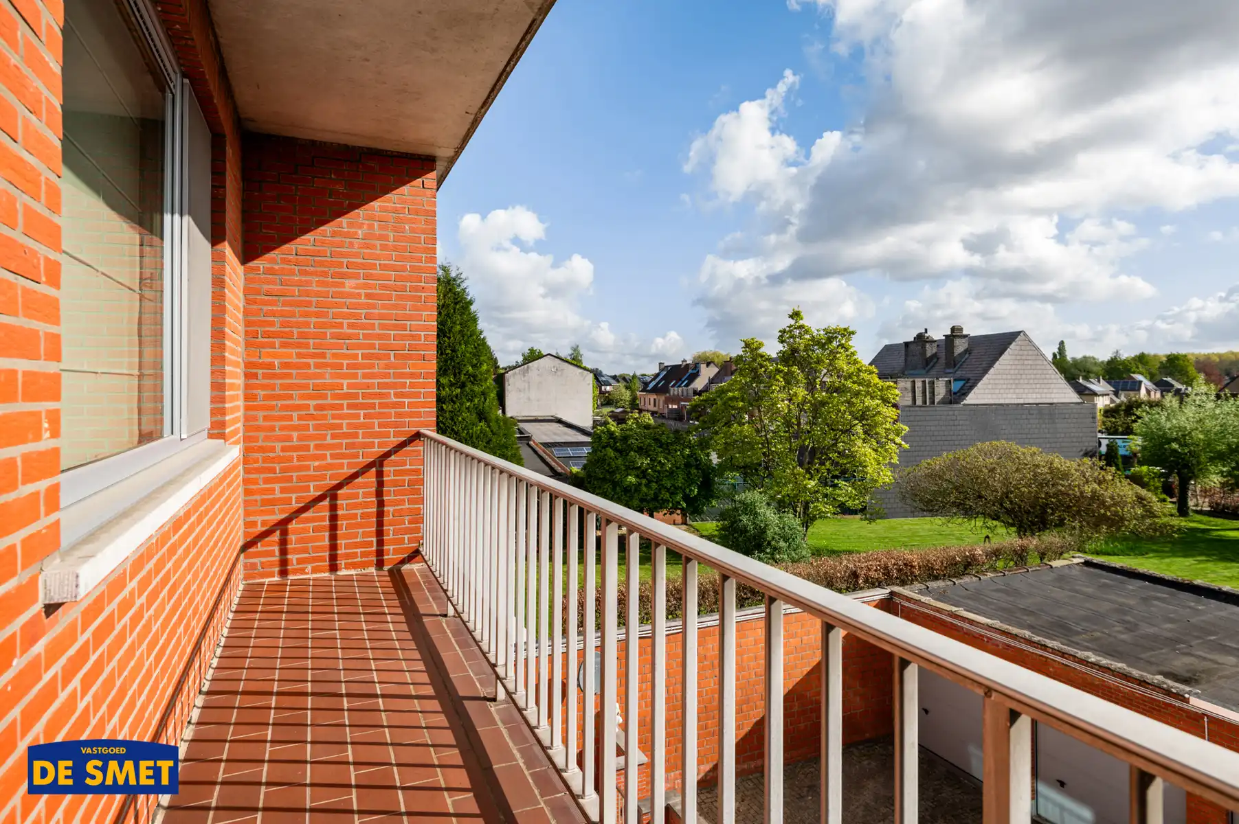 Zéér goed onderhouden appartement met balkon én terras foto 12