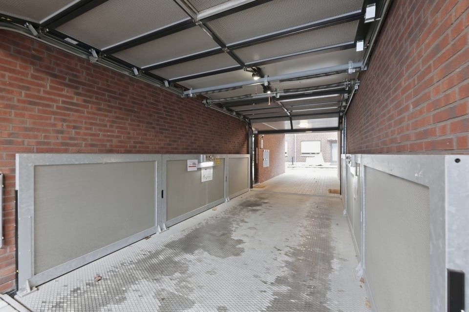 PENTHOUSE MET UNIEK DAKTERRAS, SAUNA EN STAANPLAATS IN HARTJE SINT-TRUIDEN foto 35
