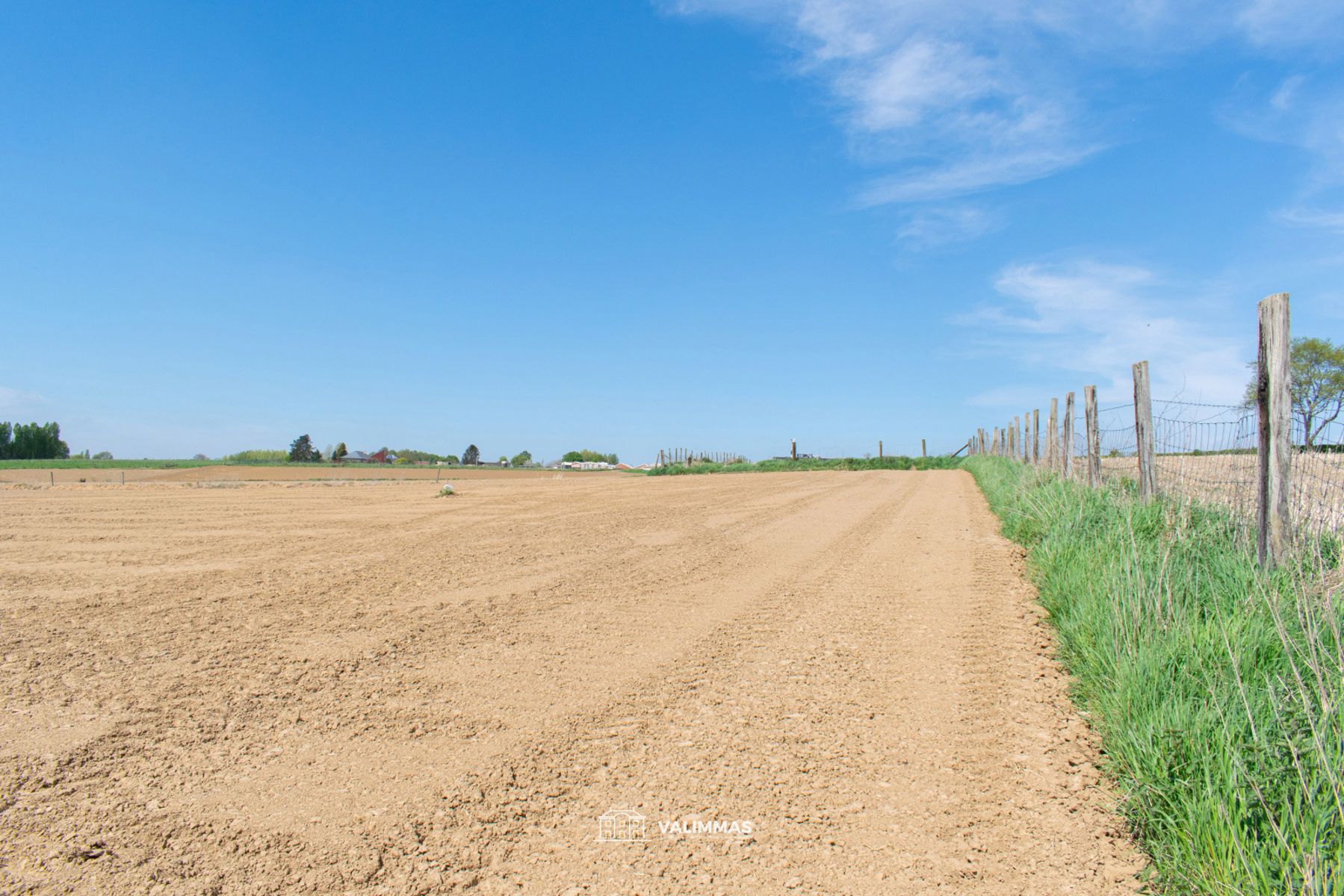 Mooi perceel landbouwgrond, ± 34 are.... foto {{pictureIndex}}