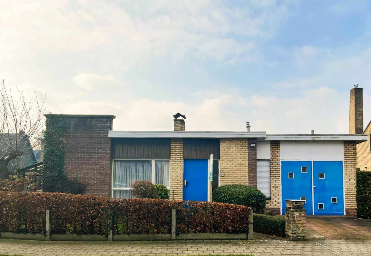 Hoofdfoto van de publicatie: RUSTIG CENTRAAL GELEGEN BUNGALOW MET ZUIDGERICHTE TUIN