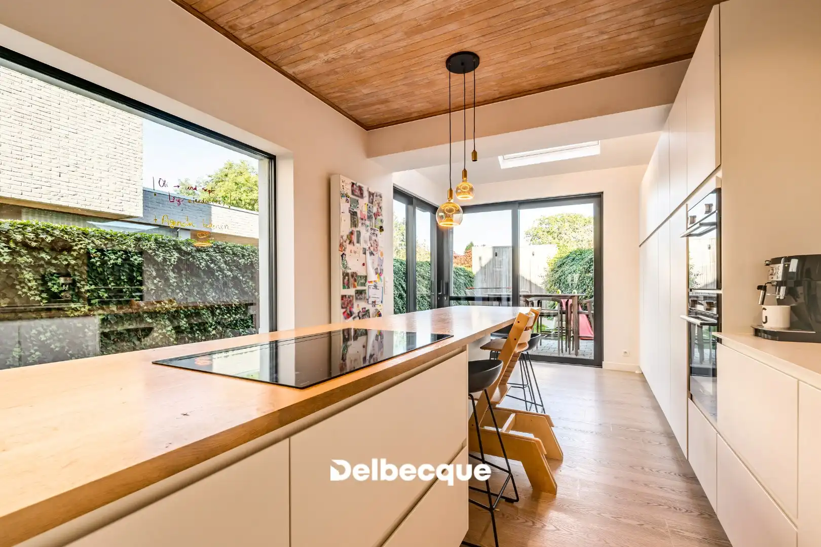 Instapklare halfopen woning in topbuurt te Sint-Andries foto 5