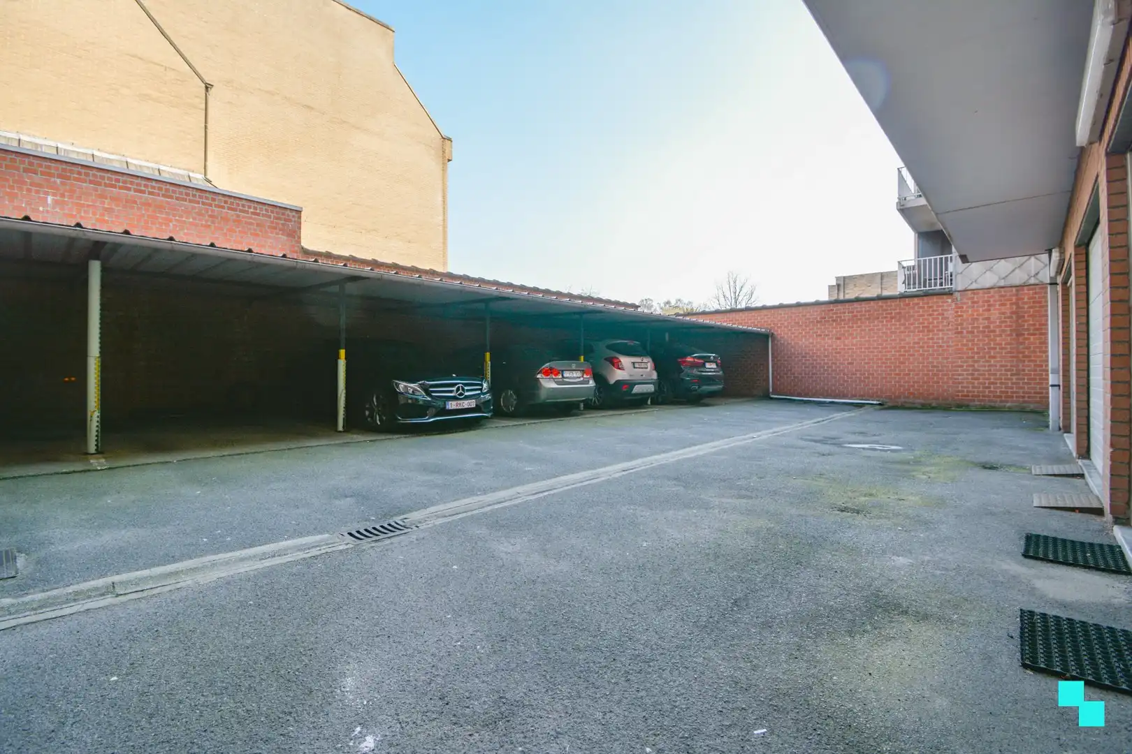 Gerenoveerd 3-slaapkamer appartement te Roeselare foto 29