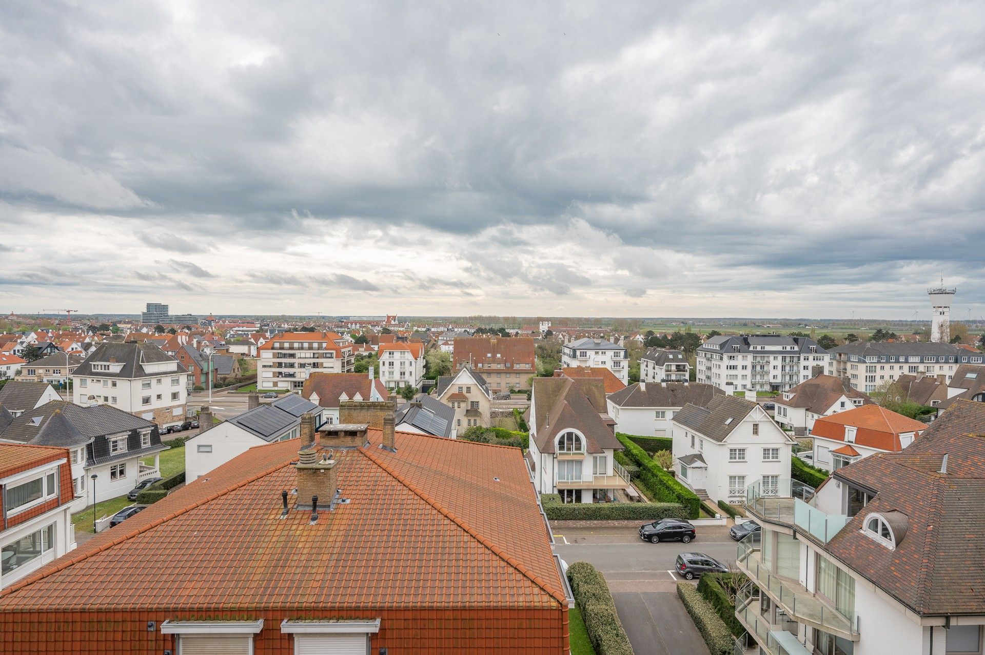 Ruim appartement op de Zeedijk aan het Albertstrand foto 11