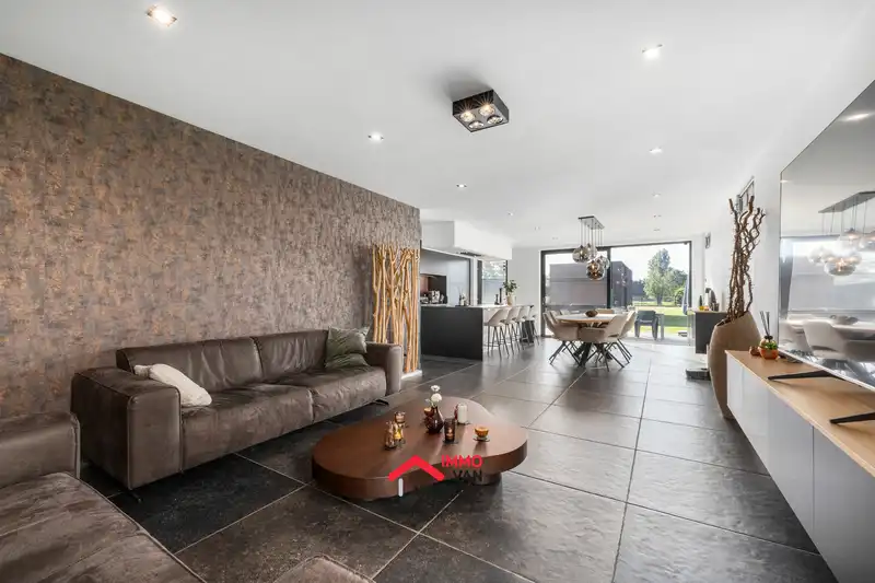 Prachtige instapklare woning met landelijk uitzicht en uitstekende ligging! foto 5
