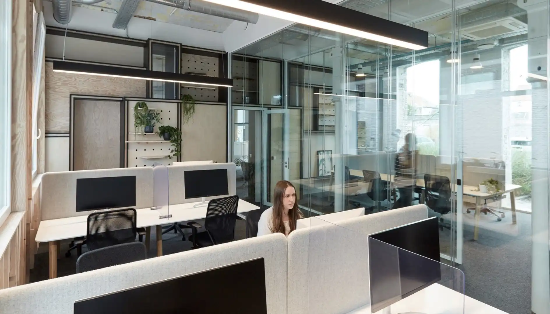 Kantoren in karaktervol gerenoveerd industrieel kantoorgebouw BC Watt Factory foto 14