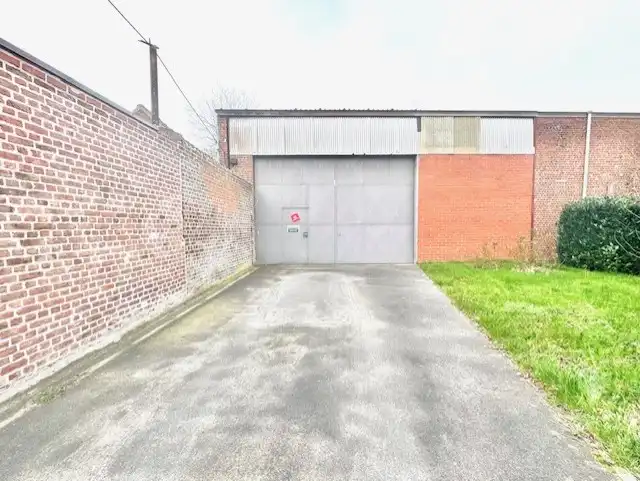 WOONST MET MAGAZIJN - 610 M² foto 3