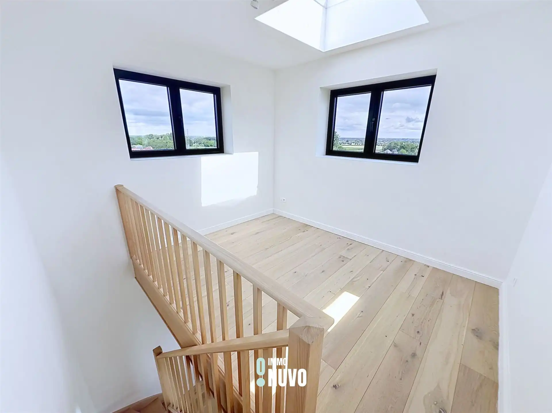 Stijlvol penthouse met 3 slaapkamers, bureau en ruim terras  foto 14