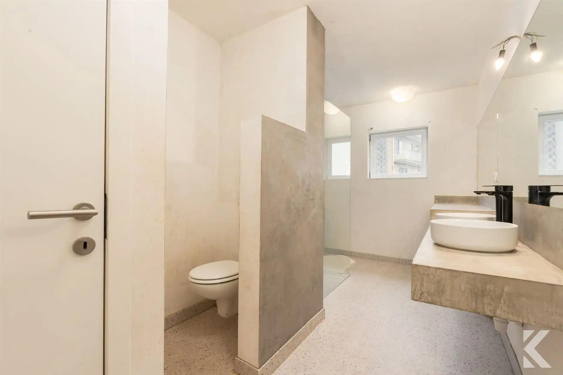 Magnifiek gerenoveerde duplex met 3 slaapkamers + terras!  foto 10