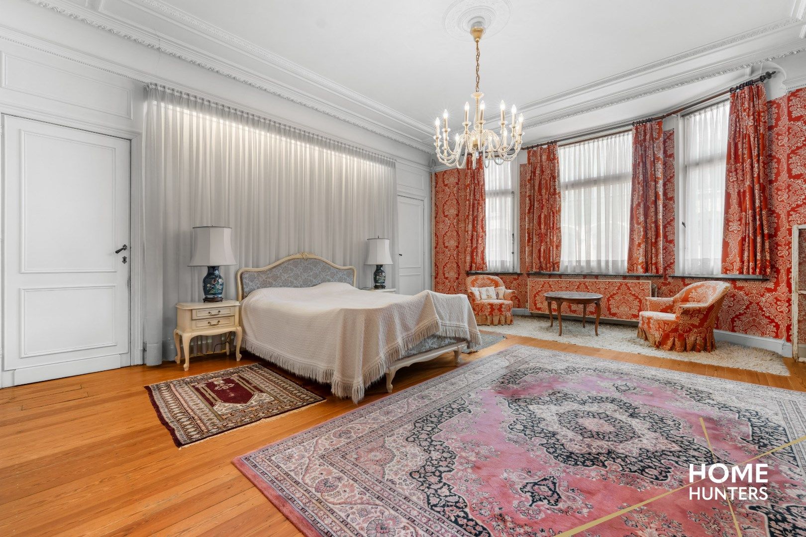 Statige herenwoning met 8 slaapkamers, ruime garage, praktijkruimte en fenomenale stadstuin foto 22