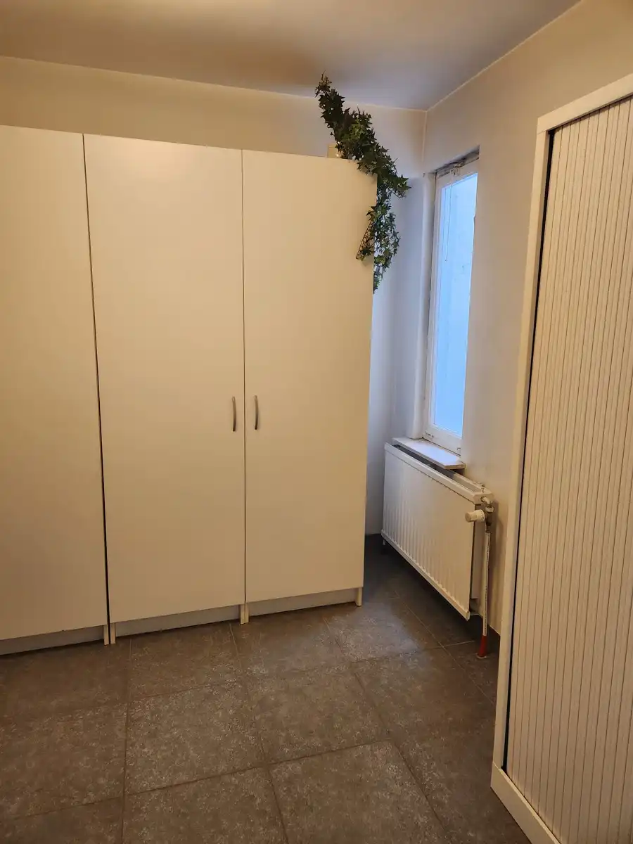 Ruim 3-kamer appartement&nbsp; met terras nabij het station en het stadscentrum foto 5