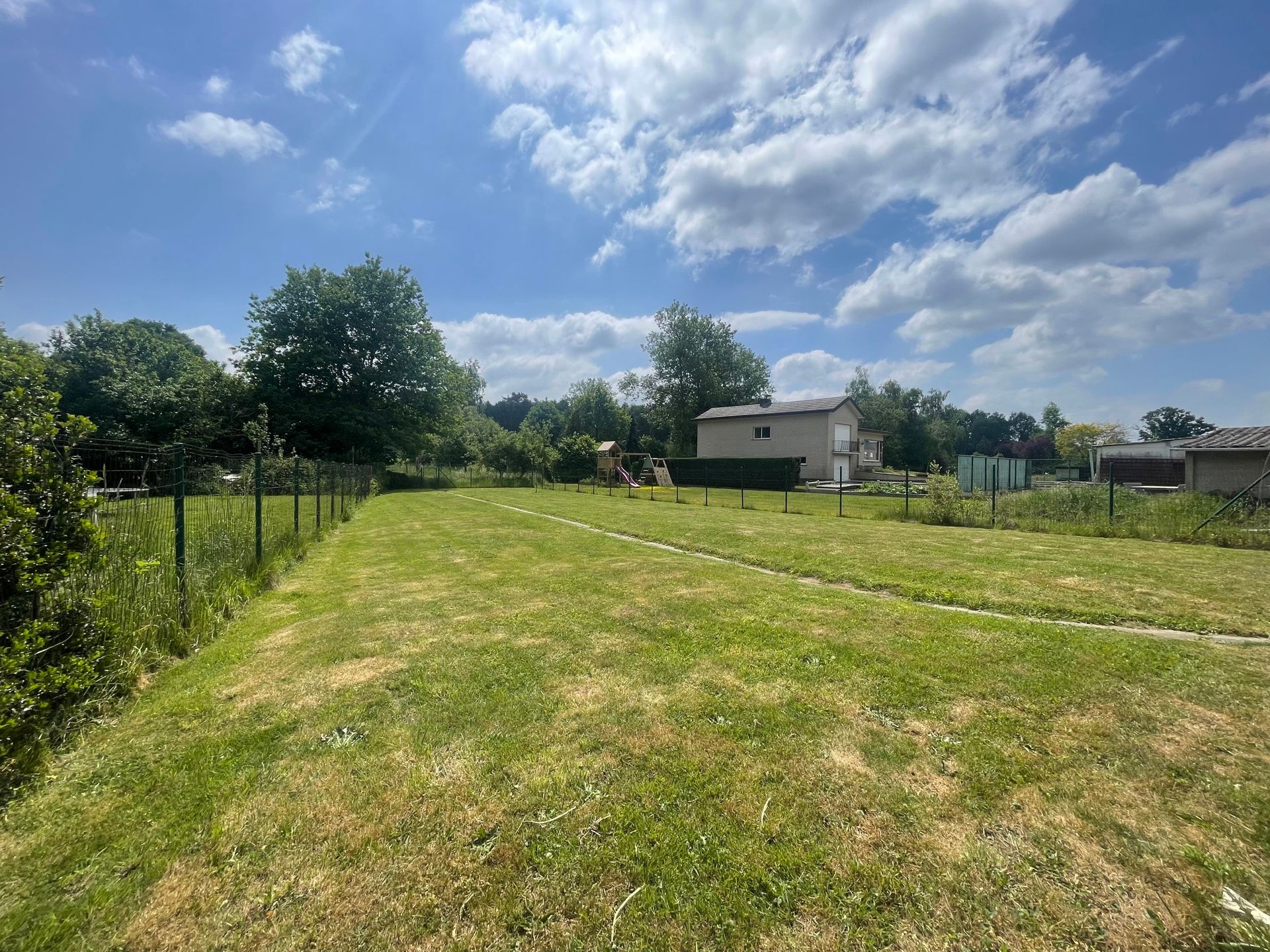 Gerenoveerde woning op prachtig perceel foto 12