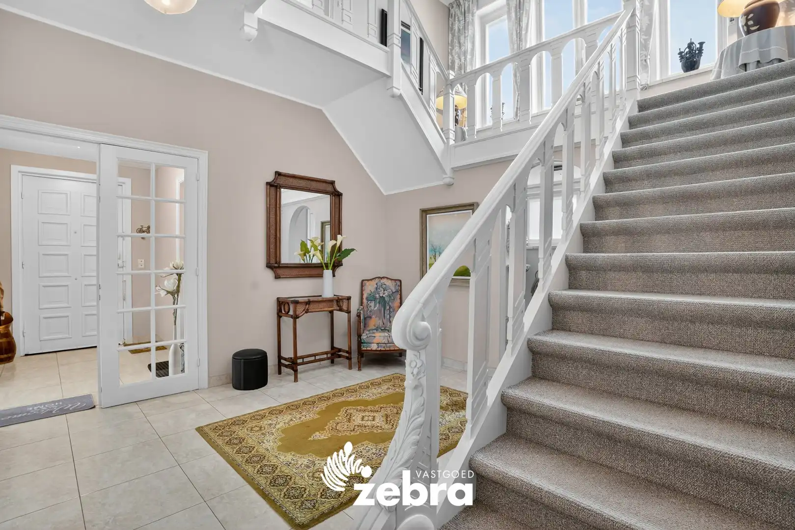 Unieke burgemeesterswoning met authentieke charme, 6 slaapkamers en grote tuin nabij IJzer te Roesbrugge! foto 3