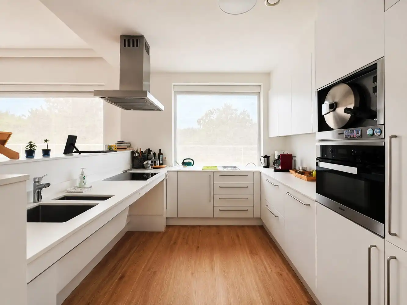 Bijzonder stijlvolle assistentie-penthouse met groot terras, midden in het groen, hartje Gent. foto 9
