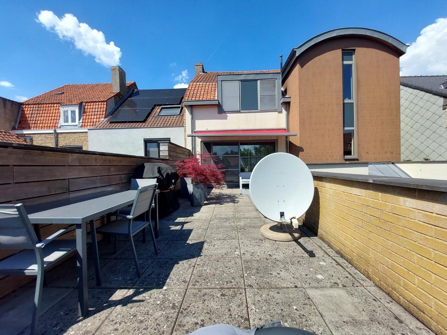 Ruim appartement van 147m² foto 9