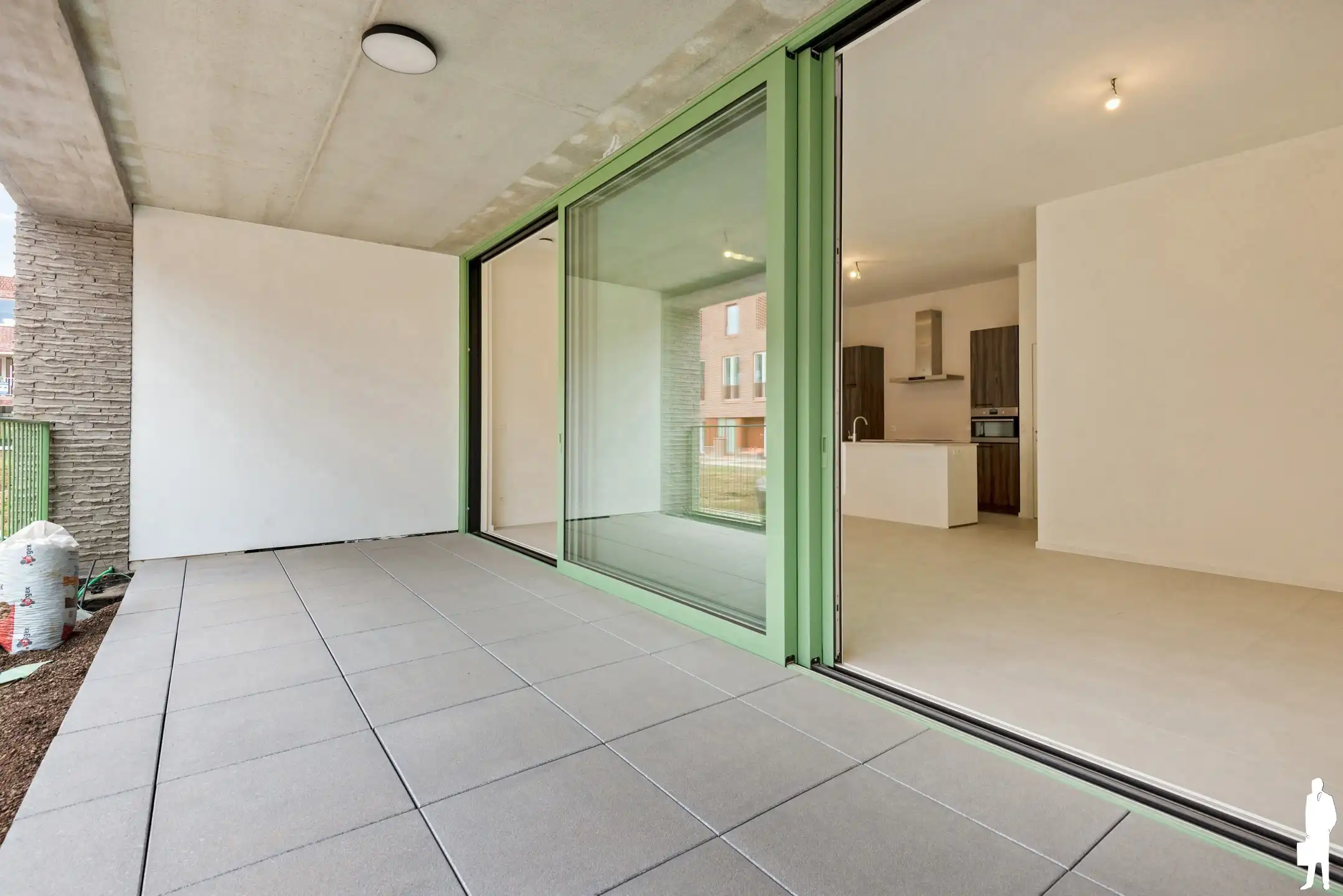 GLVL appartement met 2 slpks, ruim terras en autostaanplaats foto 13