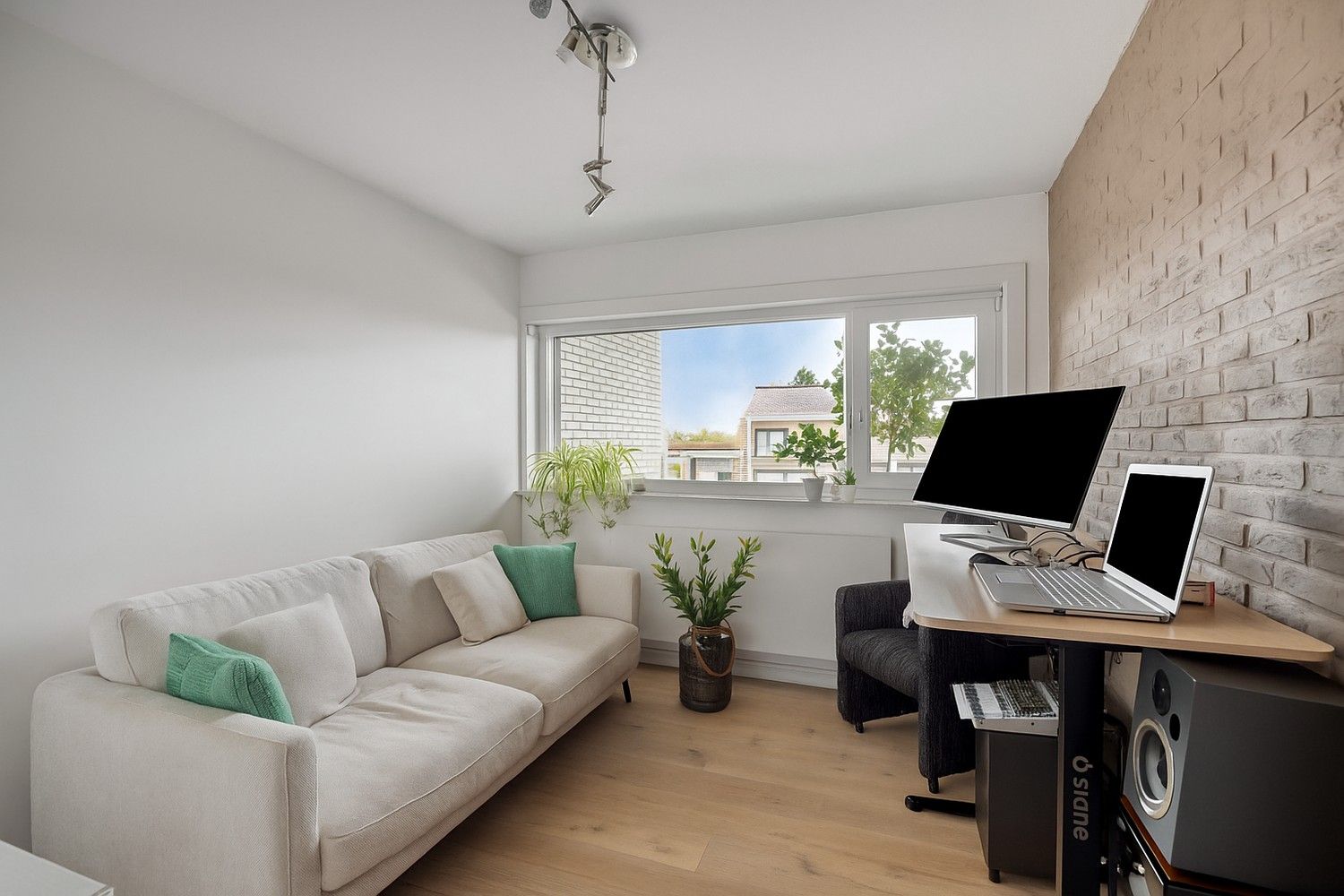 Gerenoveerd appartement met 3 slaapkamers, 2 terrassen en garage in Uikhoven aan de Maas! foto 9