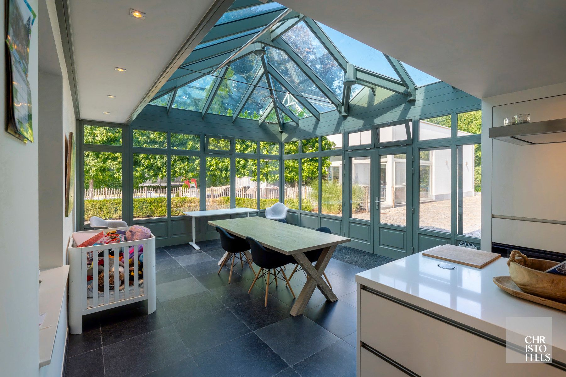 Totaal gerenoveerde villa (362 m²) met poolhouse (239 m²) in Opoeteren foto 9