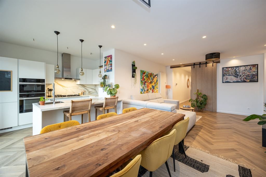 Instapklaar appartement, 3slpk,  incl staanplaats foto 5