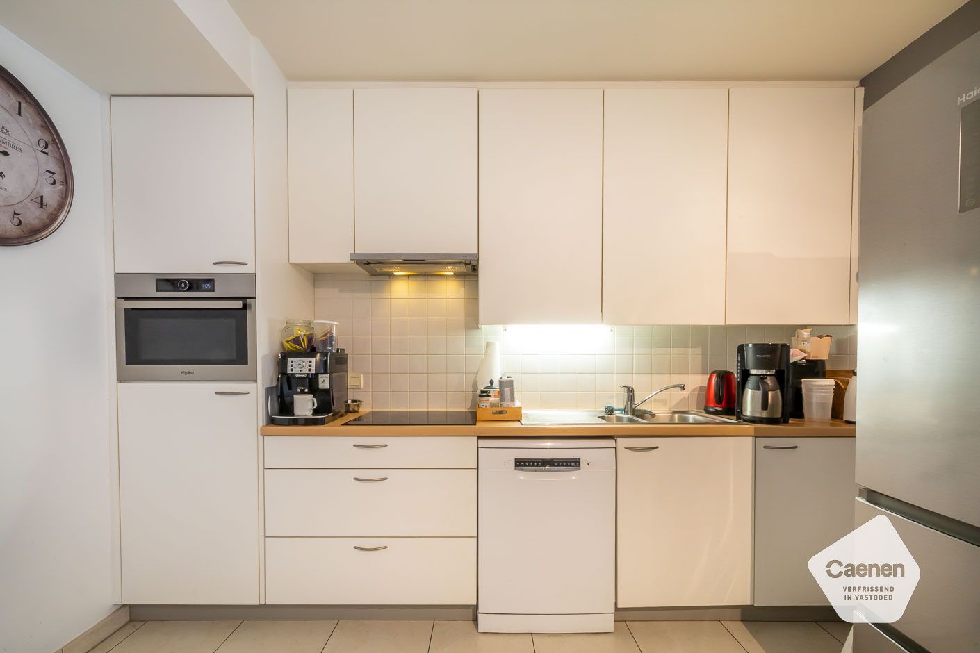 🌊 Te koop: Gelijkvloers appartement met 2 slaapkamers + slaaphoek met uitzonderlijk groot terras – vlak bij zee! foto 7