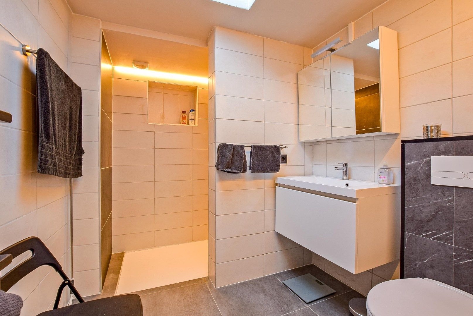 Instapklare gezinswoning met 3 slaapkamers en garage te Nieuwpoort-Stad op 158 m² foto 8