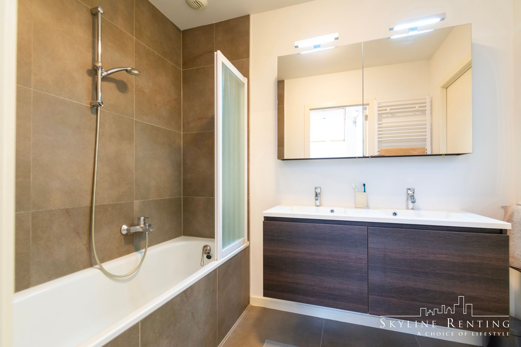 EU - prachtig 2 slaapkamers penthouse  foto 8