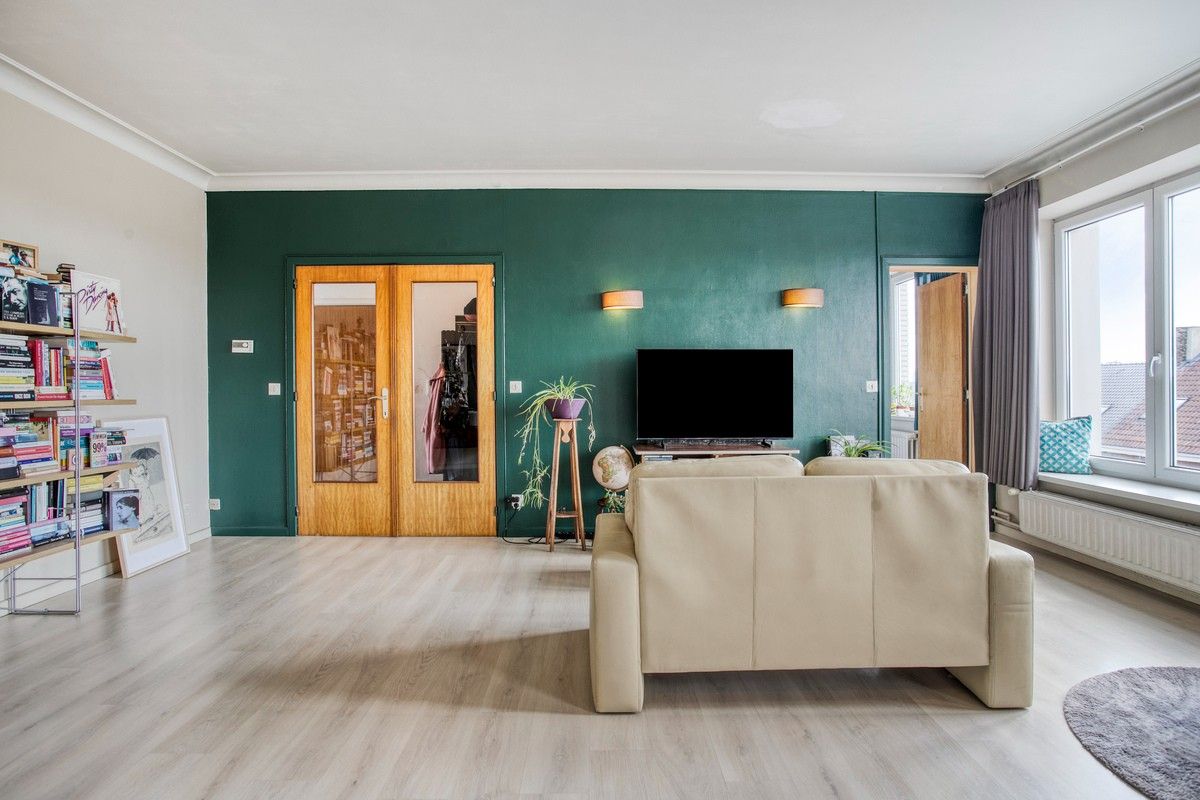 VERKOCHT! Zeer ruim appartement op wandelafstand van het centrum en station Gent-Dampoort foto 5
