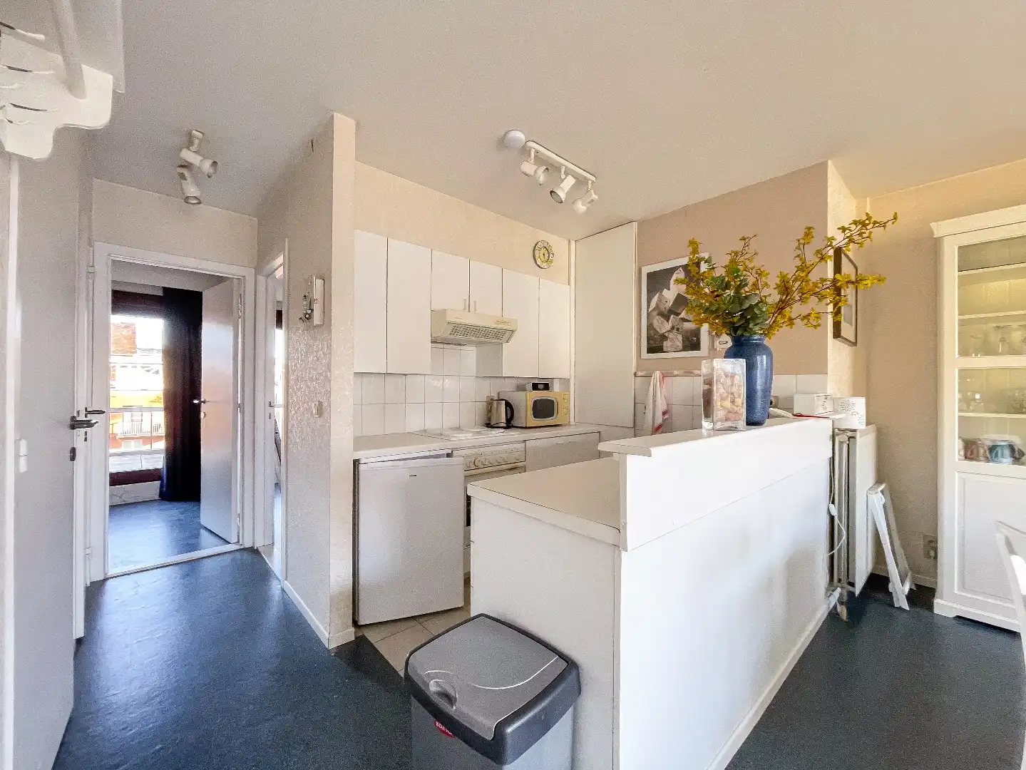 Zeer zonnige penthouse met 2 slaapkamers gelegen vlakbij het Van Bunnenplein en de Zeedijk. foto 10