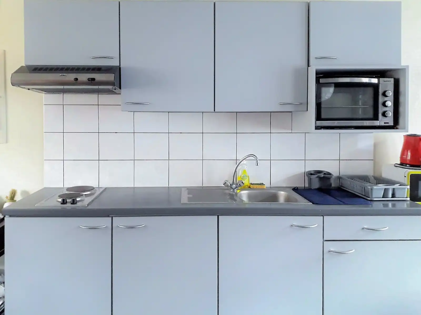 Modern 1- slpk appartement vlakbij Sint-Pietersplein foto 8