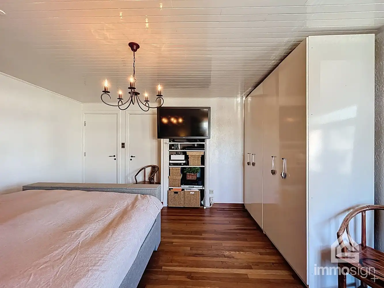 Exclusieve woning voorzien van dubbele garage en bedrijfshal op de Nederlandse grens foto 29