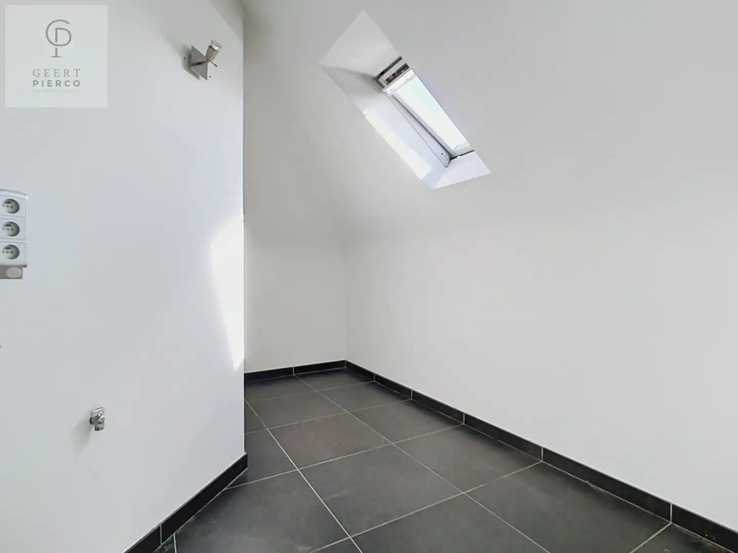 Ruim appartement in het hartje van Landen foto 22
