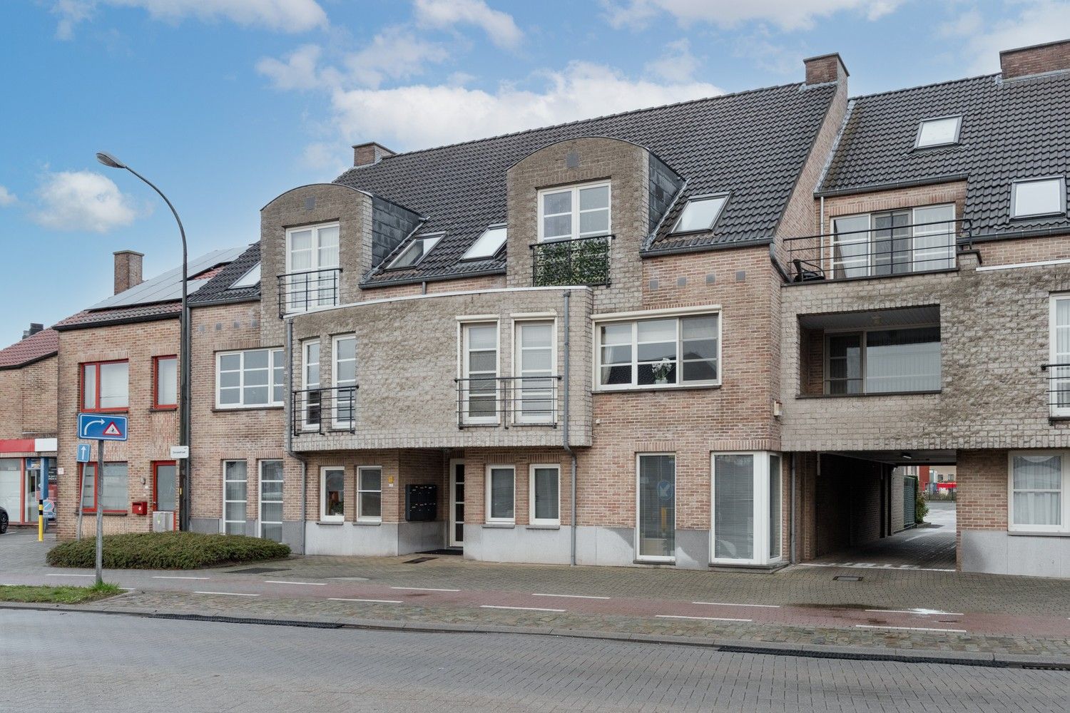 Ruim en energiezuinig appartement met garagebox in het centrum van Pelt foto 18
