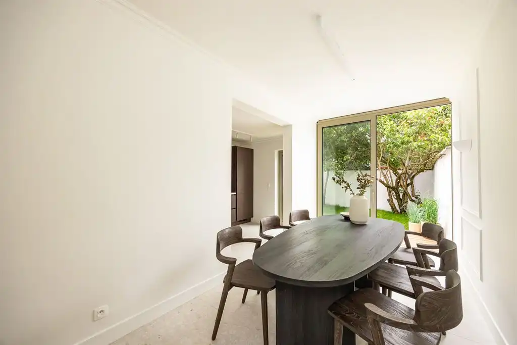 Hoogwaardig gerenoveerd herenhuis vlakbij Zurenborg foto 4