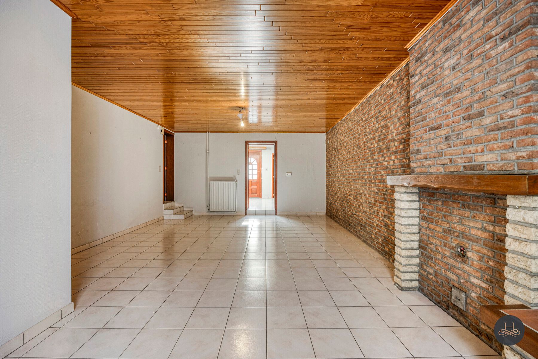Centraal gelegen woning met grote tuin foto 3