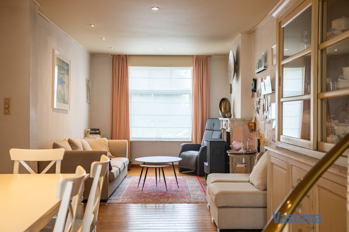 Gezellige rijwoning met 2 slaapkamers nabij OLV-ziekenhuis foto 2