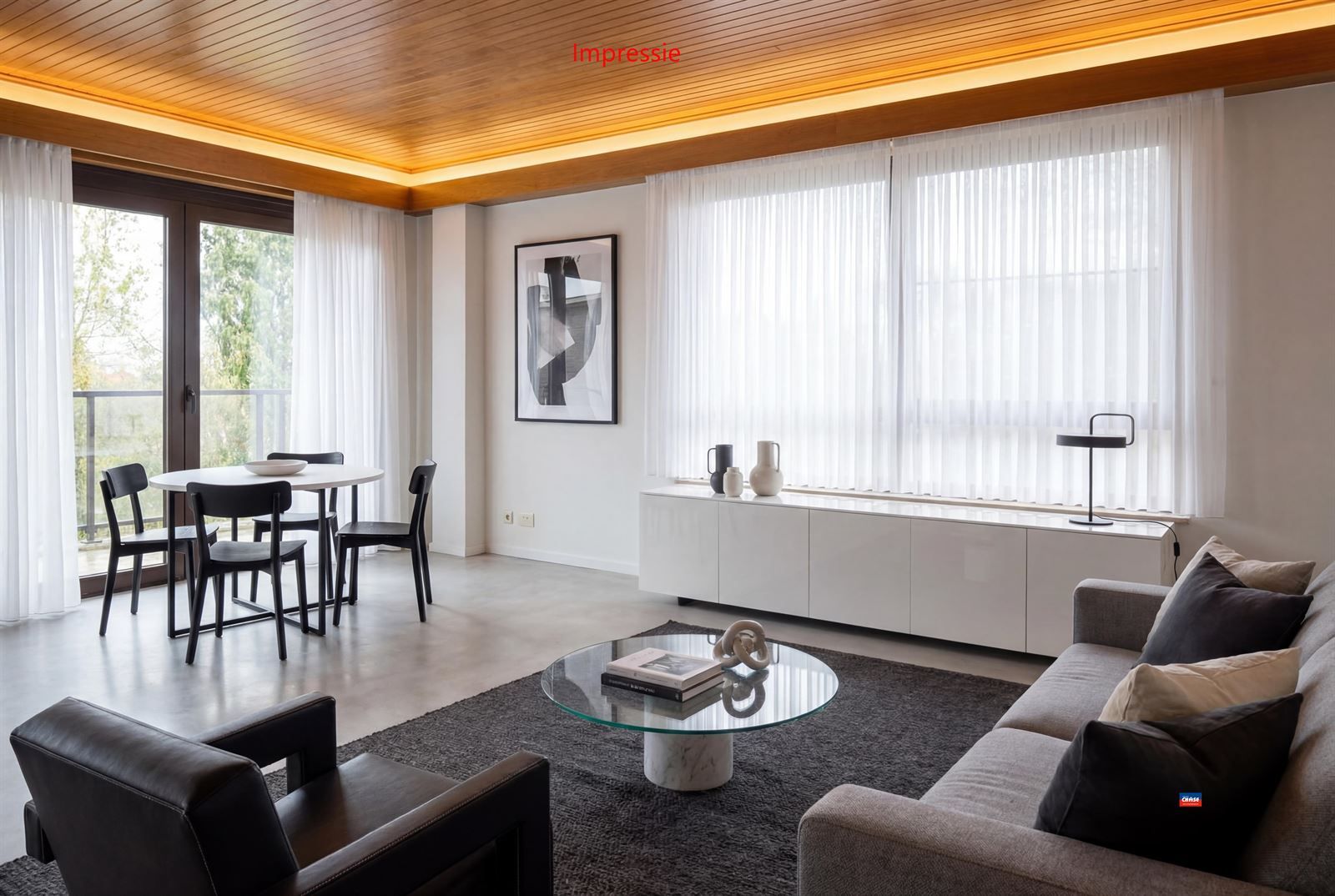 Instapklaar appartement met twee slaapkamers, terras en staanplaats foto {{pictureIndex}}