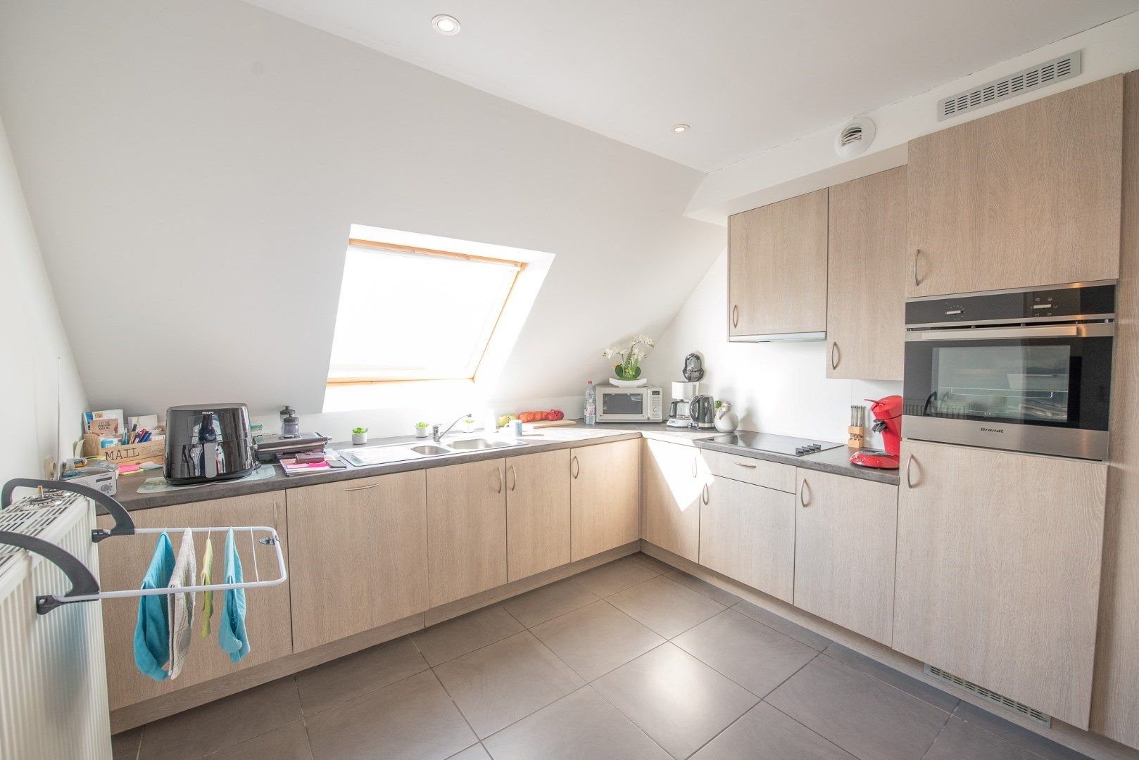 "Stijlvol DUPLEX appartement met garage te Waregem" foto 5