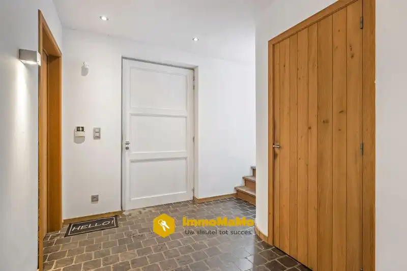 LANDELIJKE WONING MET ENORM RUIME TUIN TE KOOP IN WACHTEBEKE foto 3