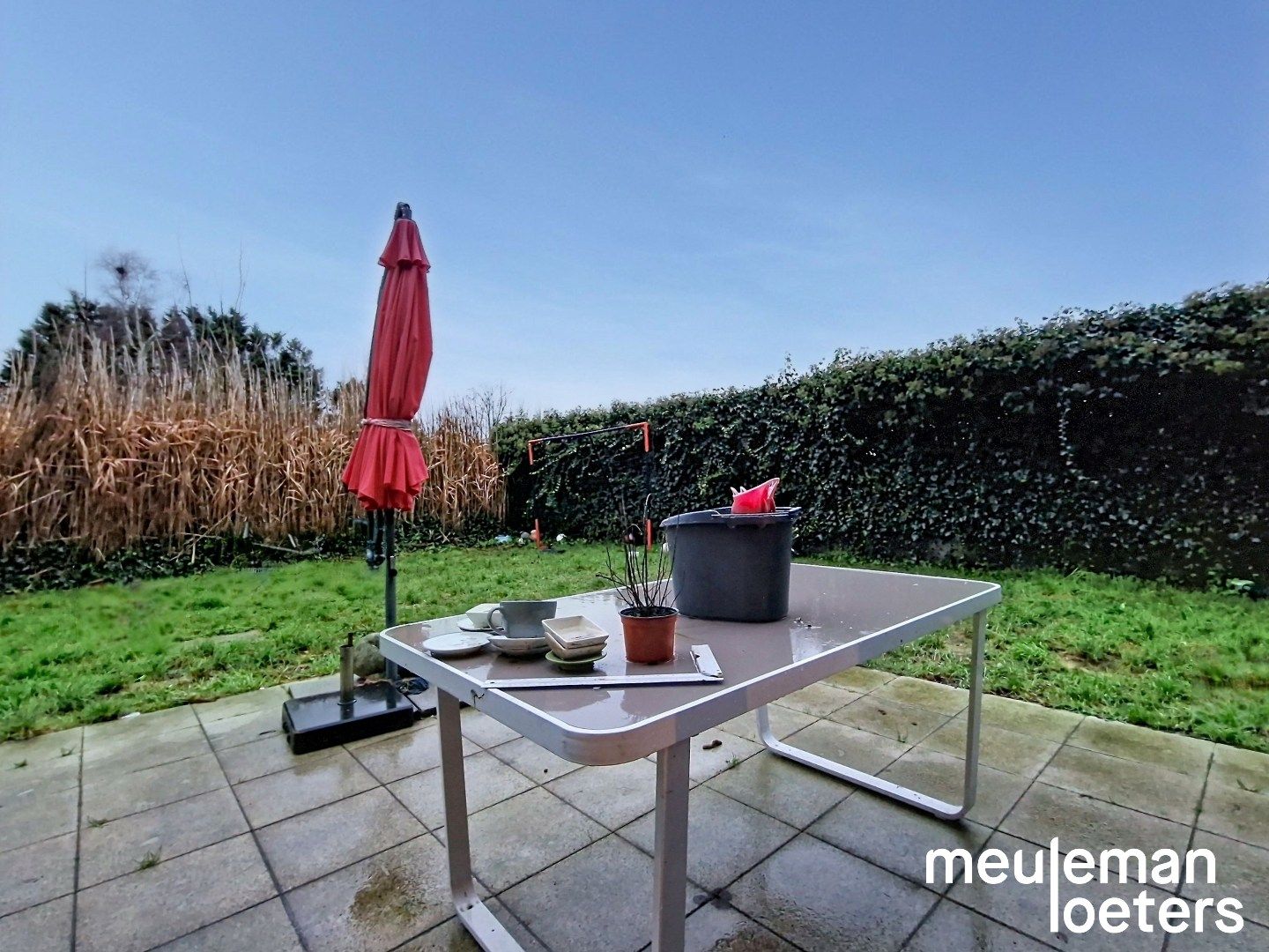 Ruime woning met drie slaapkamers, tuin en garage foto 11