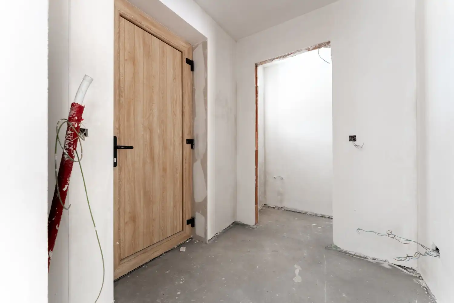 Charmante gerenoveerde CASCO + woning te koop in Leopoldsburg - 4 slaapkamers, 1 badkamer, ruime keuken en 2 toiletten op 237 m², volledig gerenoveerd in 2026! foto 2