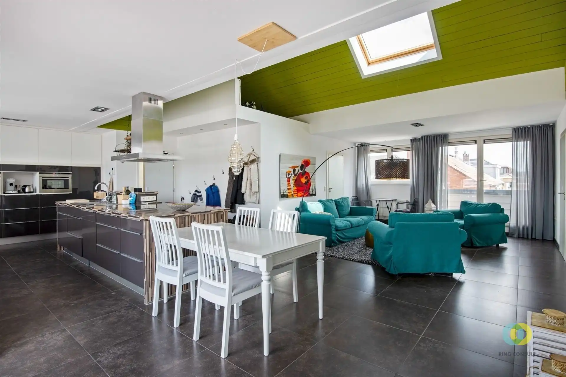 Penthouse met ruim terras en mogelijkheid aankoop garage foto {{pictureIndex}}