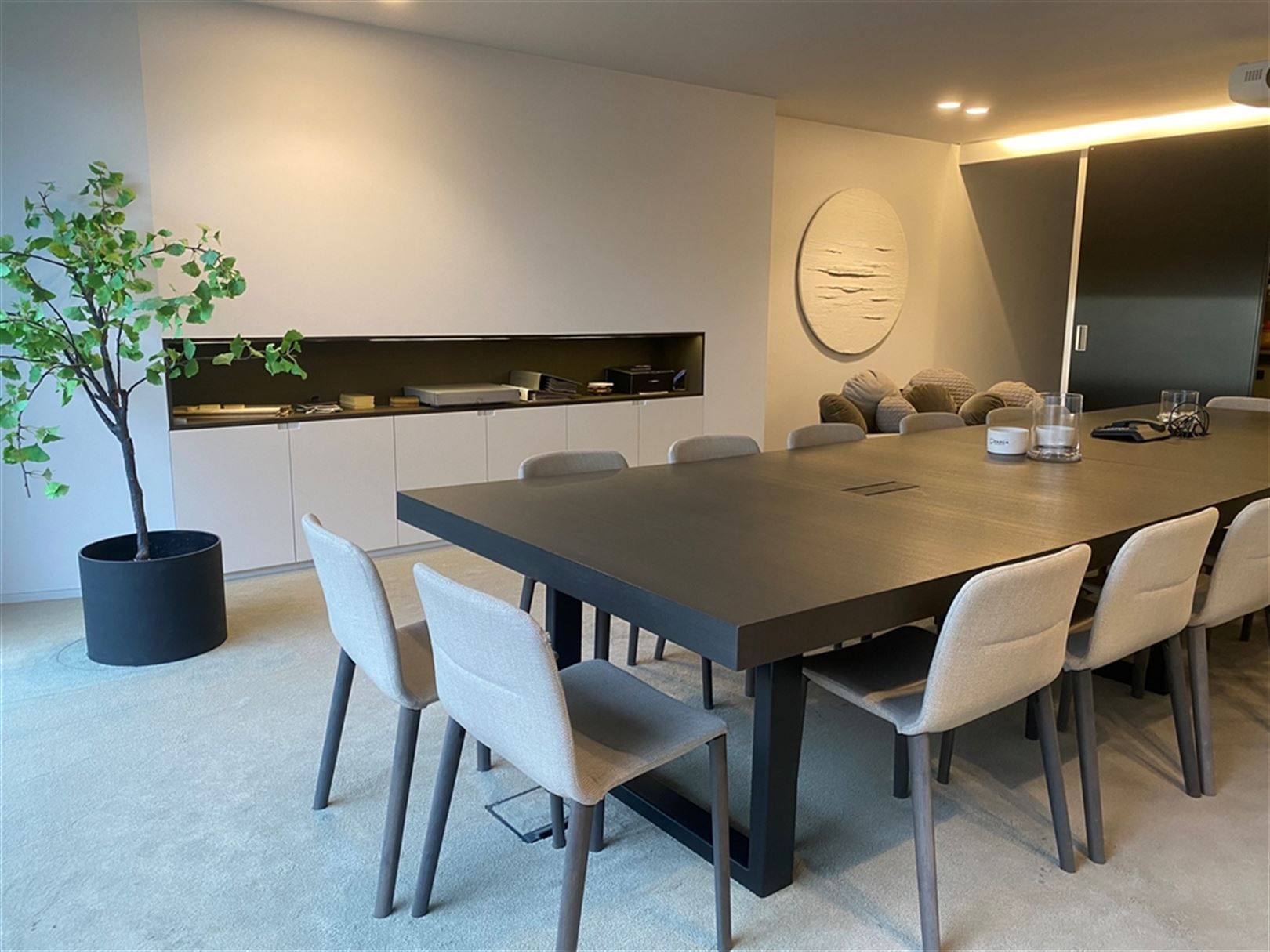 Moderne High-End kantoren aan afrit E17 foto 3