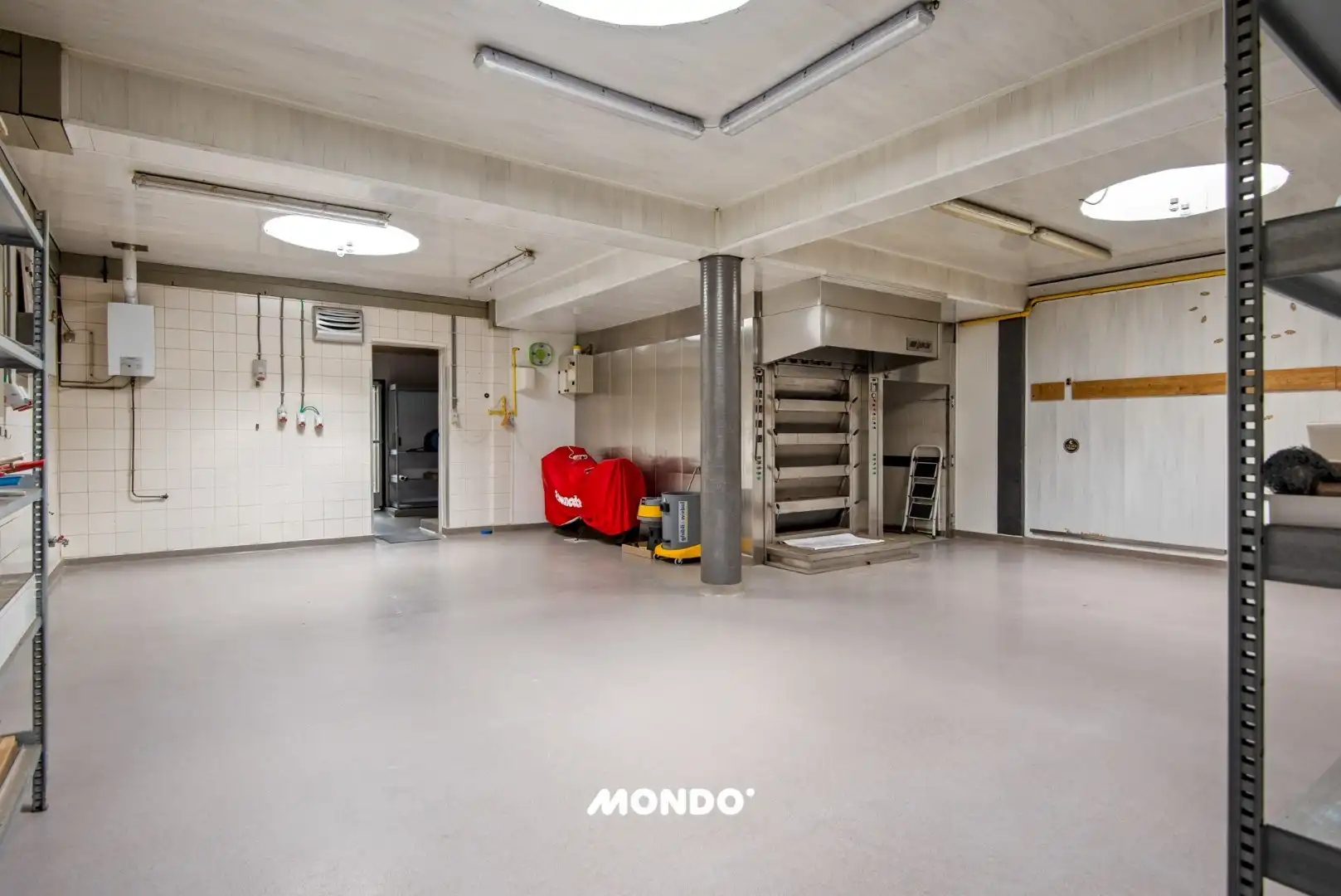 Multifunctioneel gebouw met woonst en commerciële mogelijkheden te Ruisbroek! foto 8