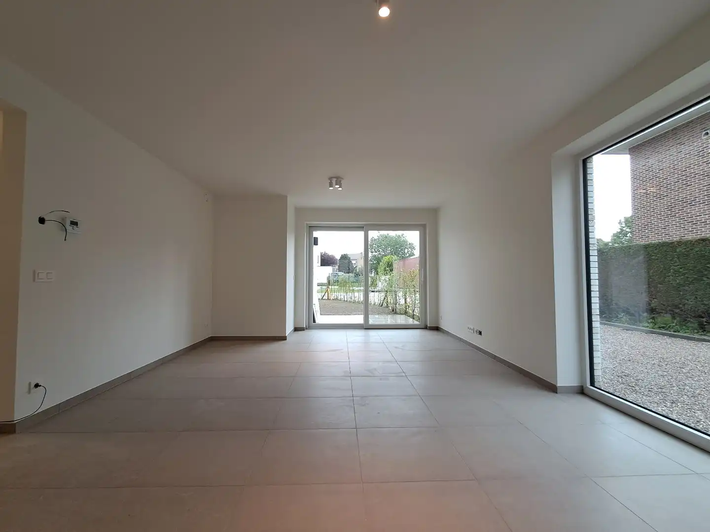 Gelijkvloers appartement met tuin te Sijsele! foto 2