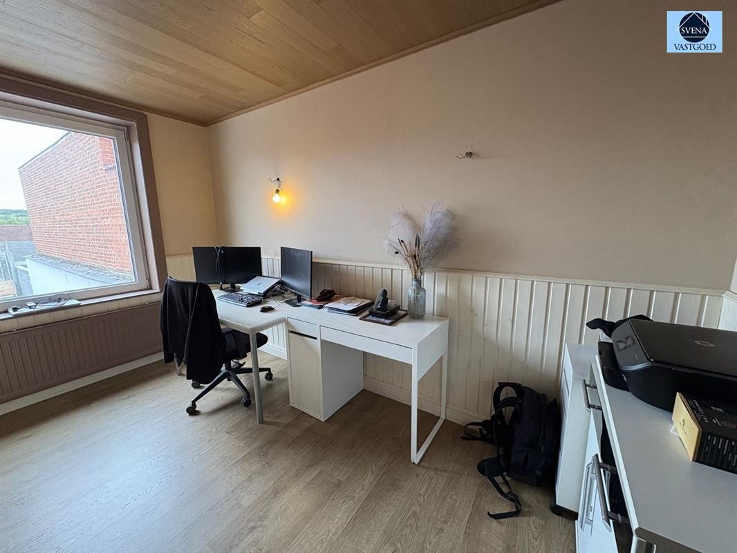 INSTAPKLARE WONING MET 5 KAMERS IN HET CENTRUM VAN MEERBEKE foto 15