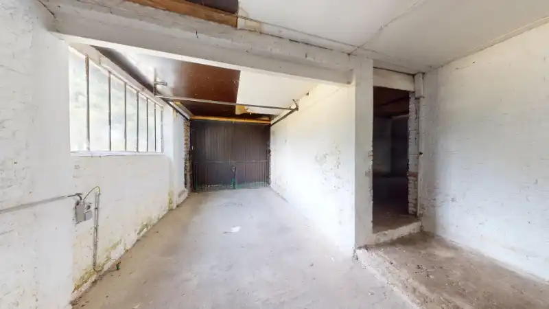 Charmante te renoveren hoeve van 300m² op 15 are foto 12