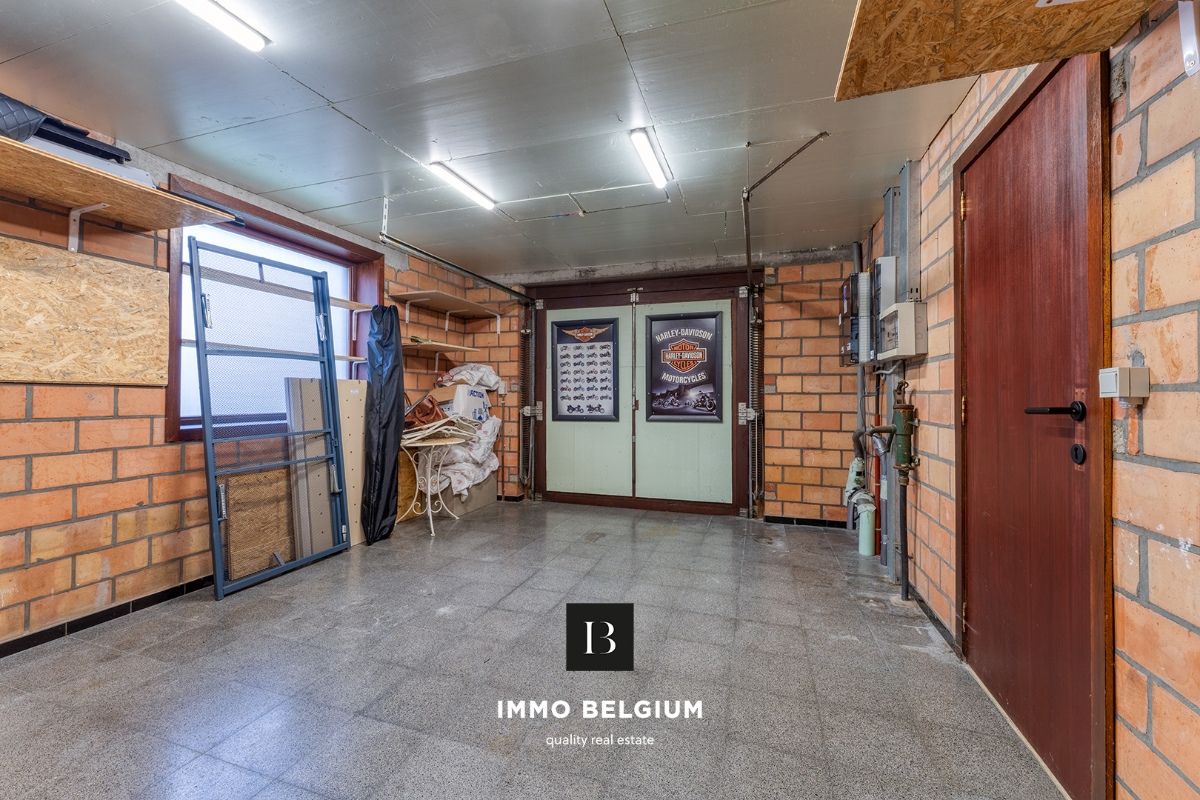 Halfopen, deels gerenoveerde woning op rustige locatie vlak bij zee foto 12