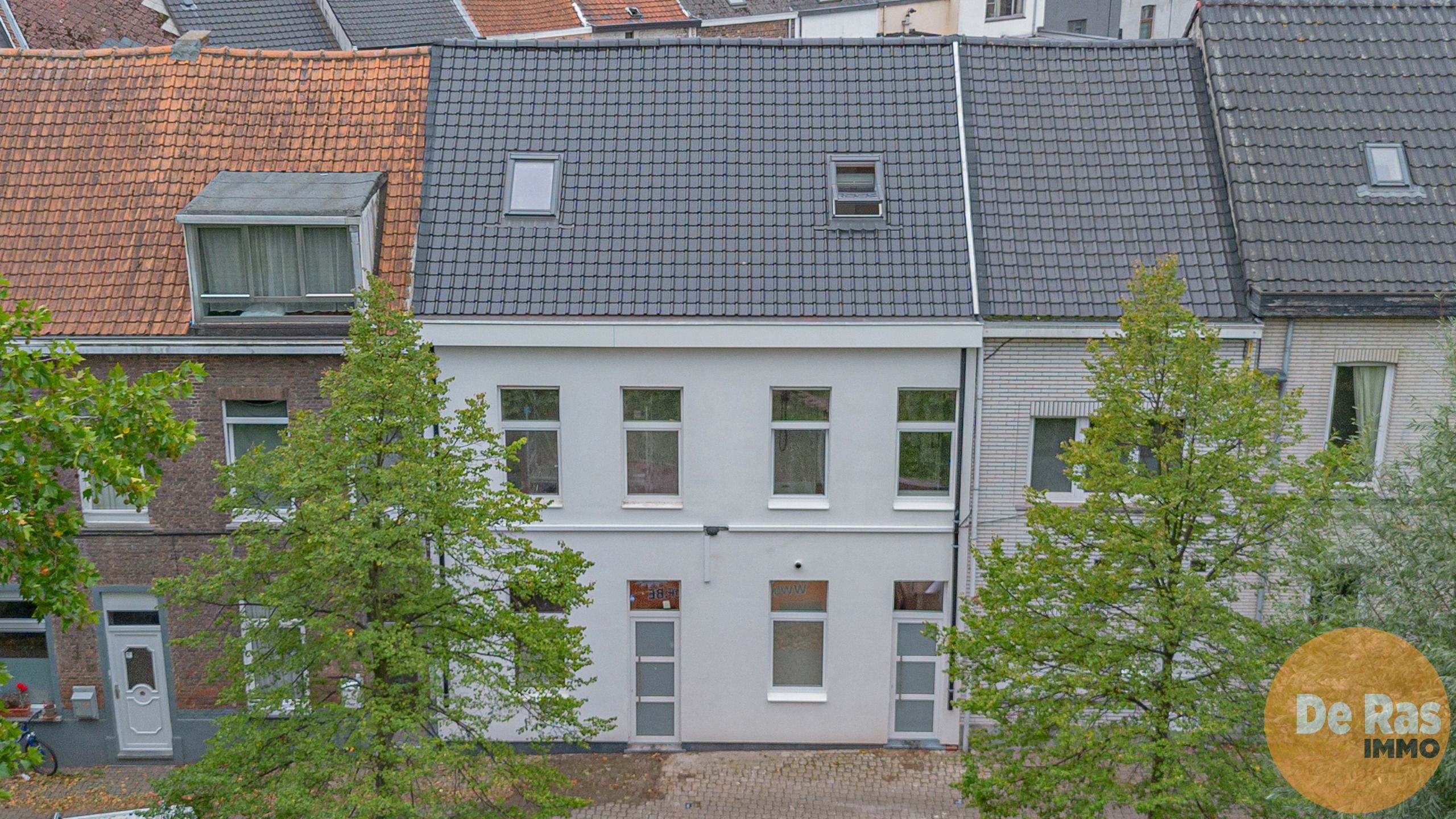 AALST - GERENOVEERDE GEZINSWONING MET TUINTJE foto {{pictureIndex}}