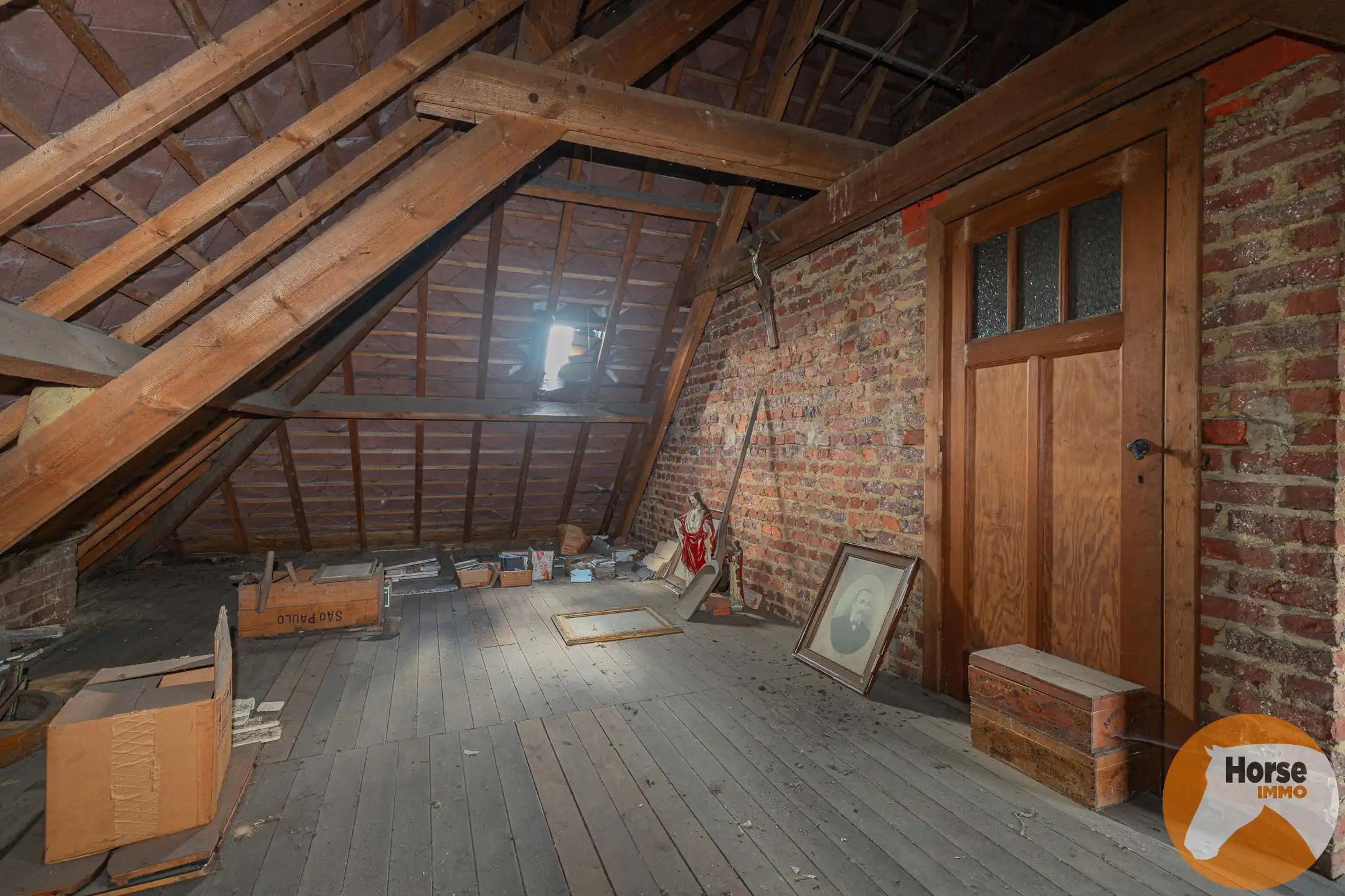 BURST - Te renoveren woning met tal van mogelijkheden foto 22