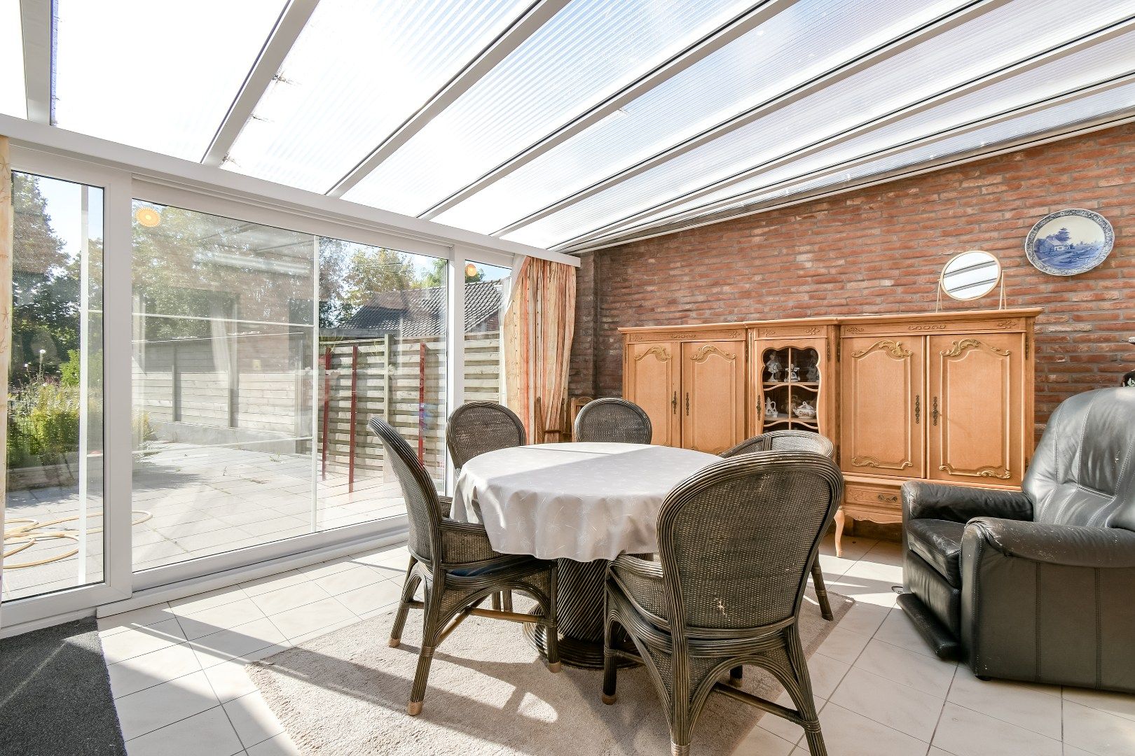 Welkom in deze charmante woning in Torhout! foto 9